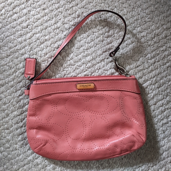 Coach Wristlet leather coral pink wallet - Picture 1 of 5